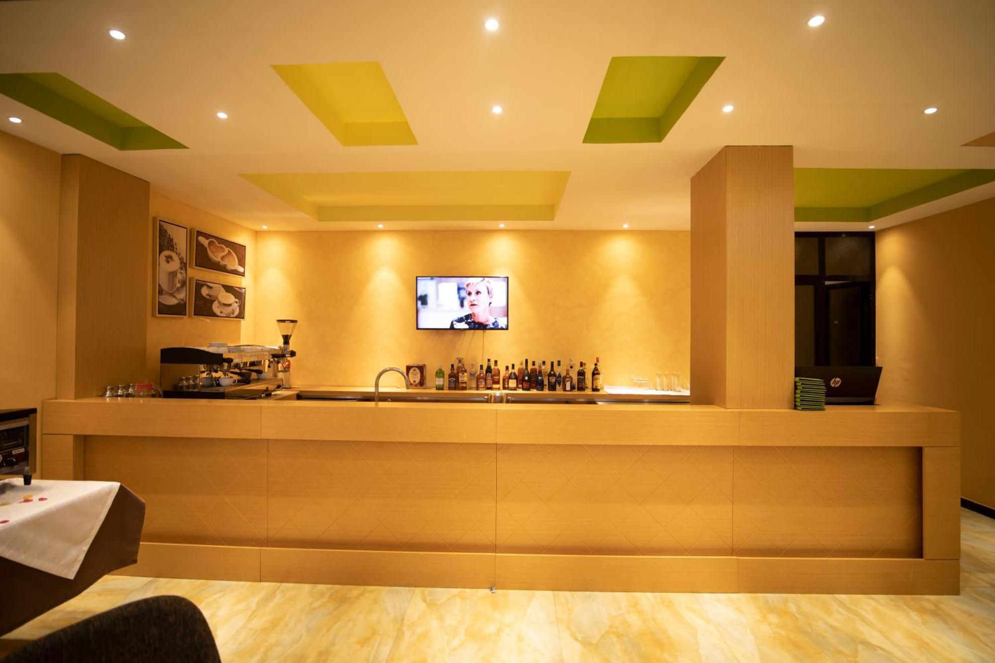 Vamos Addis Hotel Eksteriør bilde